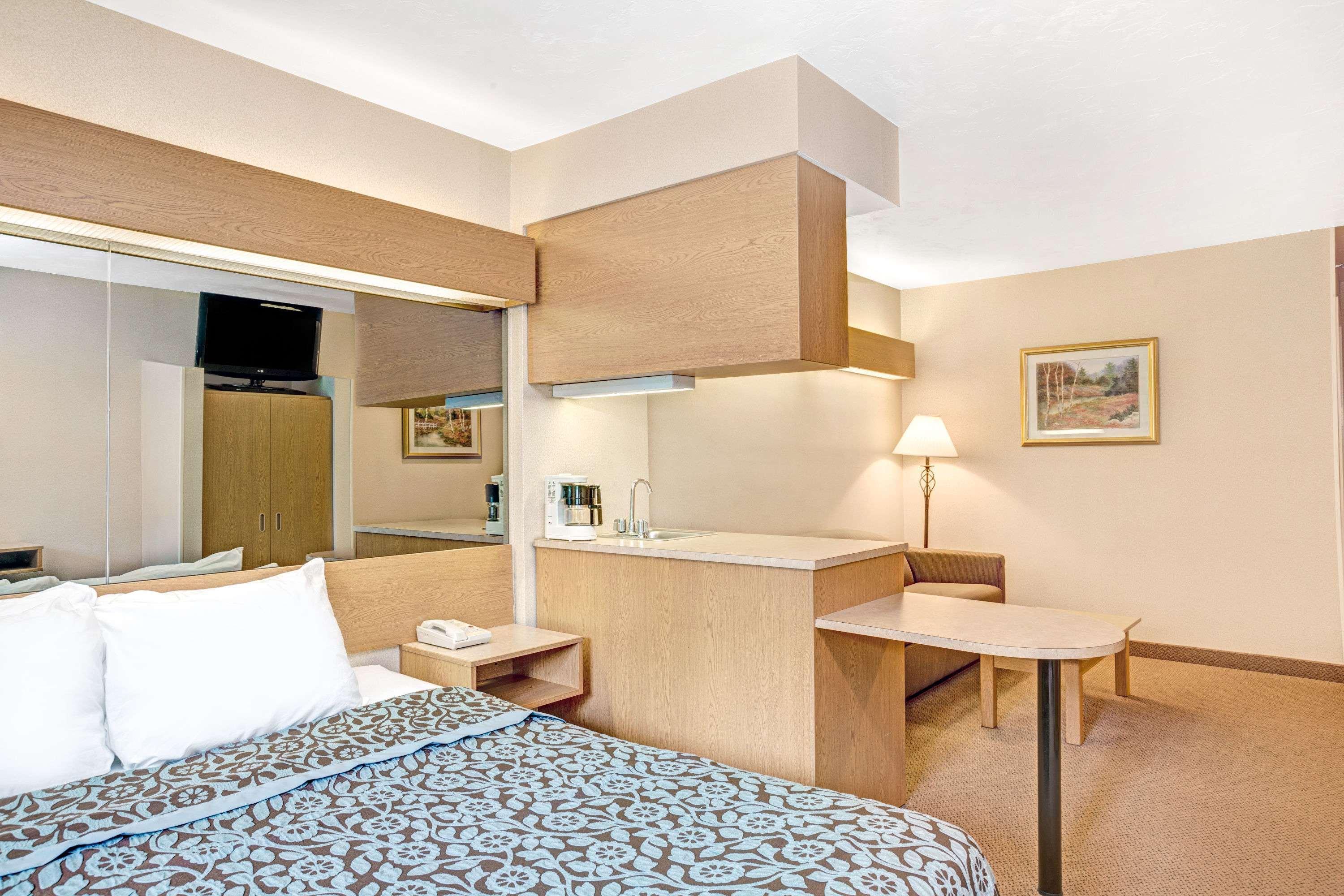 Days Inn By Wyndham Sturbridge Zewnętrze zdjęcie