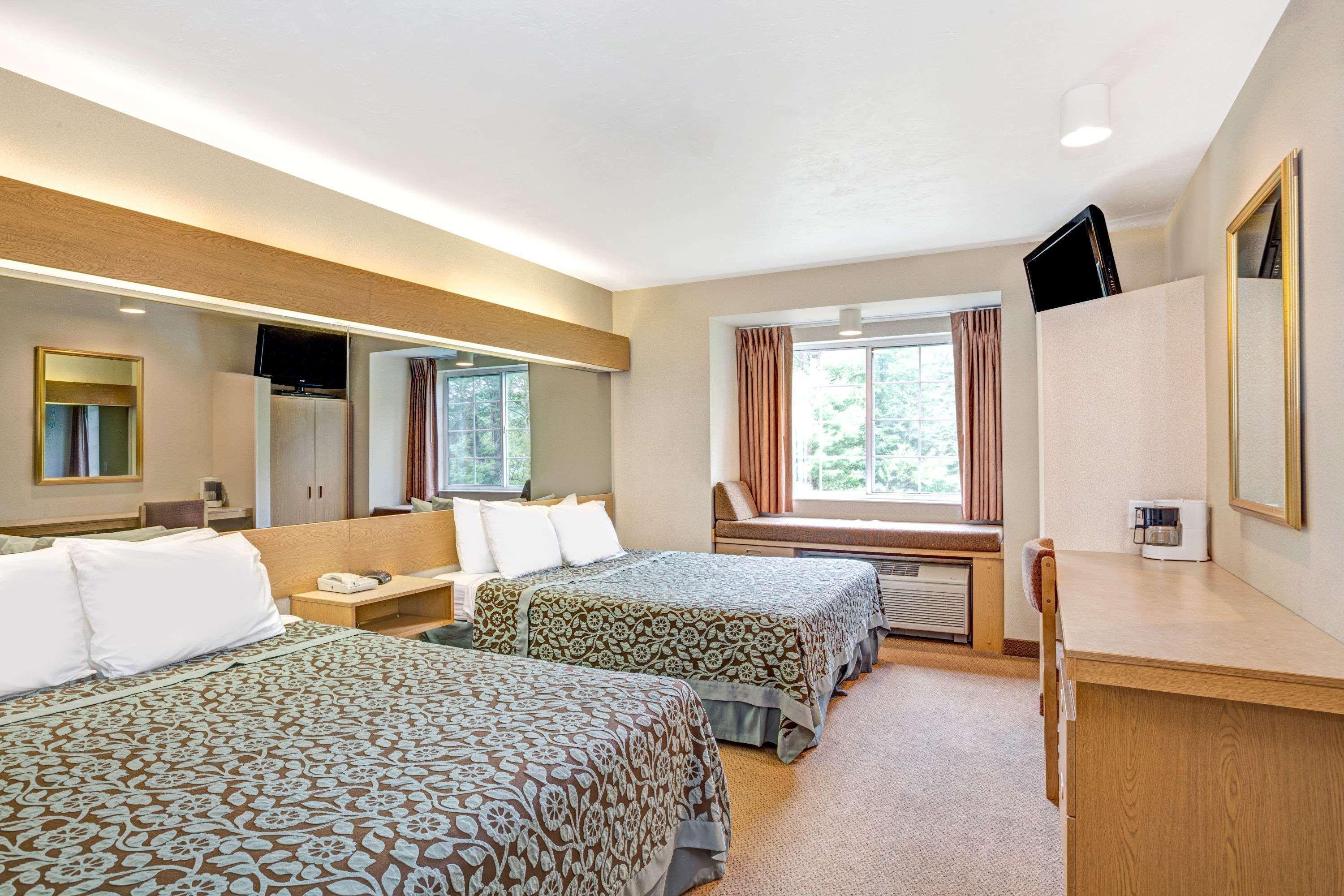 Days Inn By Wyndham Sturbridge Zewnętrze zdjęcie