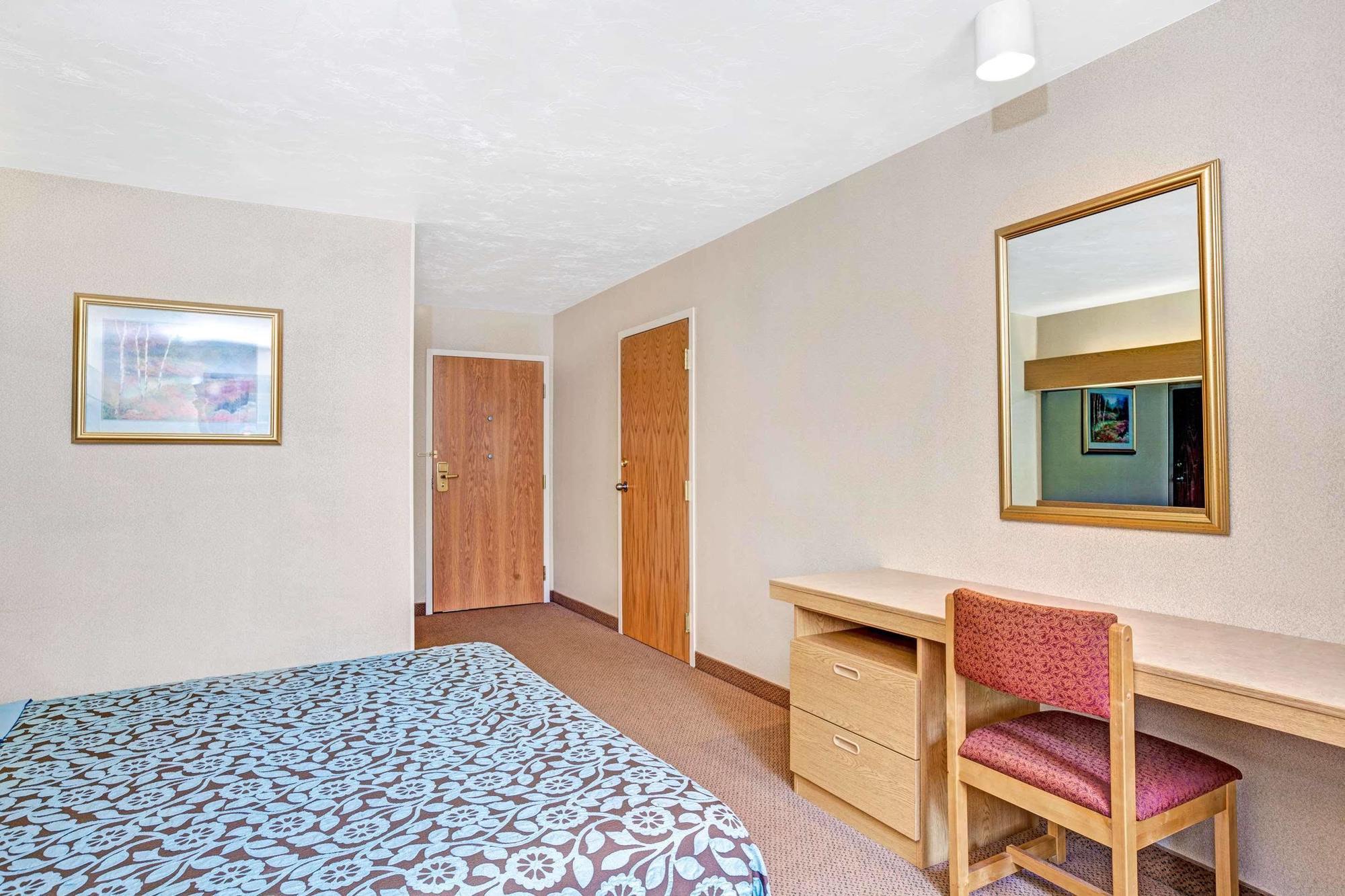 Days Inn By Wyndham Sturbridge Zewnętrze zdjęcie